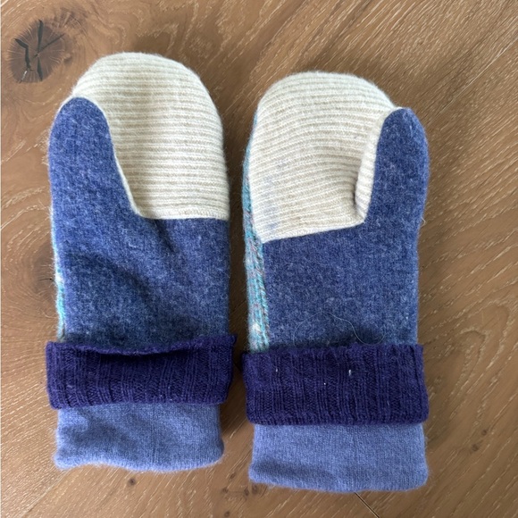 Youth sweater mittens - Picture 3 of 5